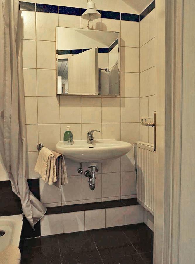 Ferien-Messe-Handwerker- Apartment Bensberg Bergisch Gladbach Eksteriør billede